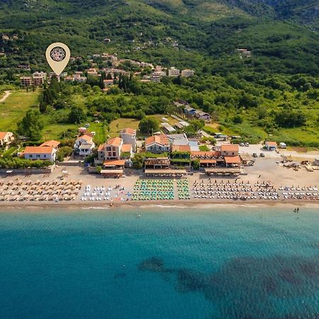 Apartments Viktorija Petrovac Bagian luar foto