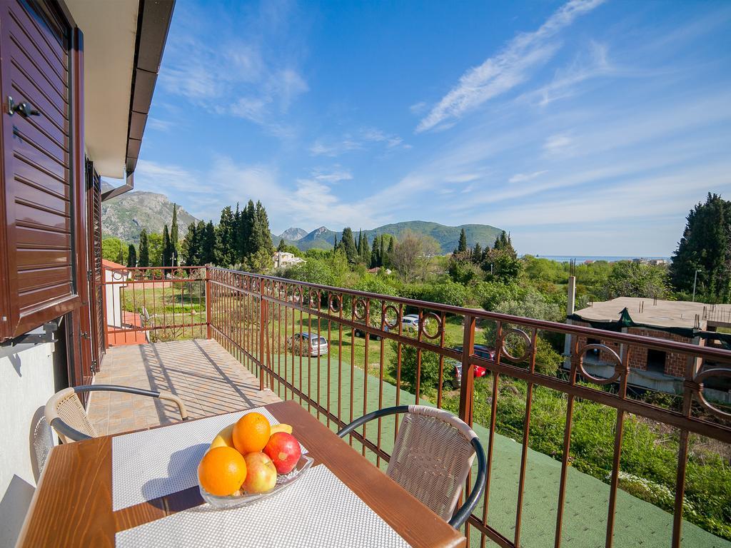 Apartments Viktorija Petrovac Ruang foto
