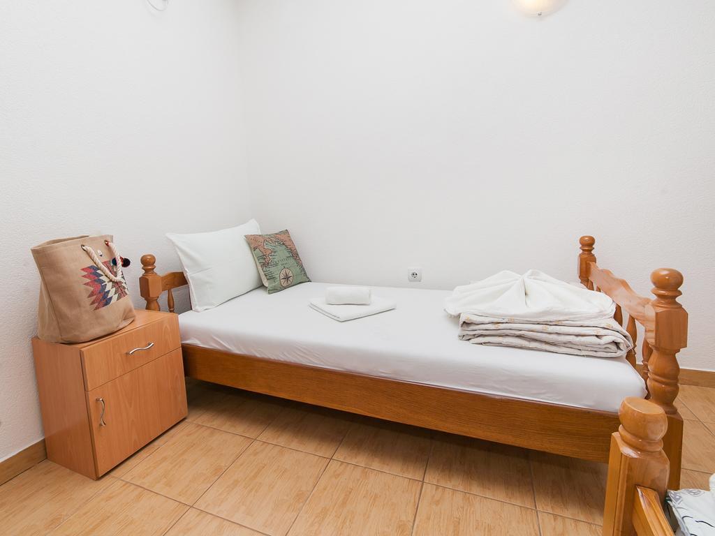 Apartments Viktorija Petrovac Ruang foto